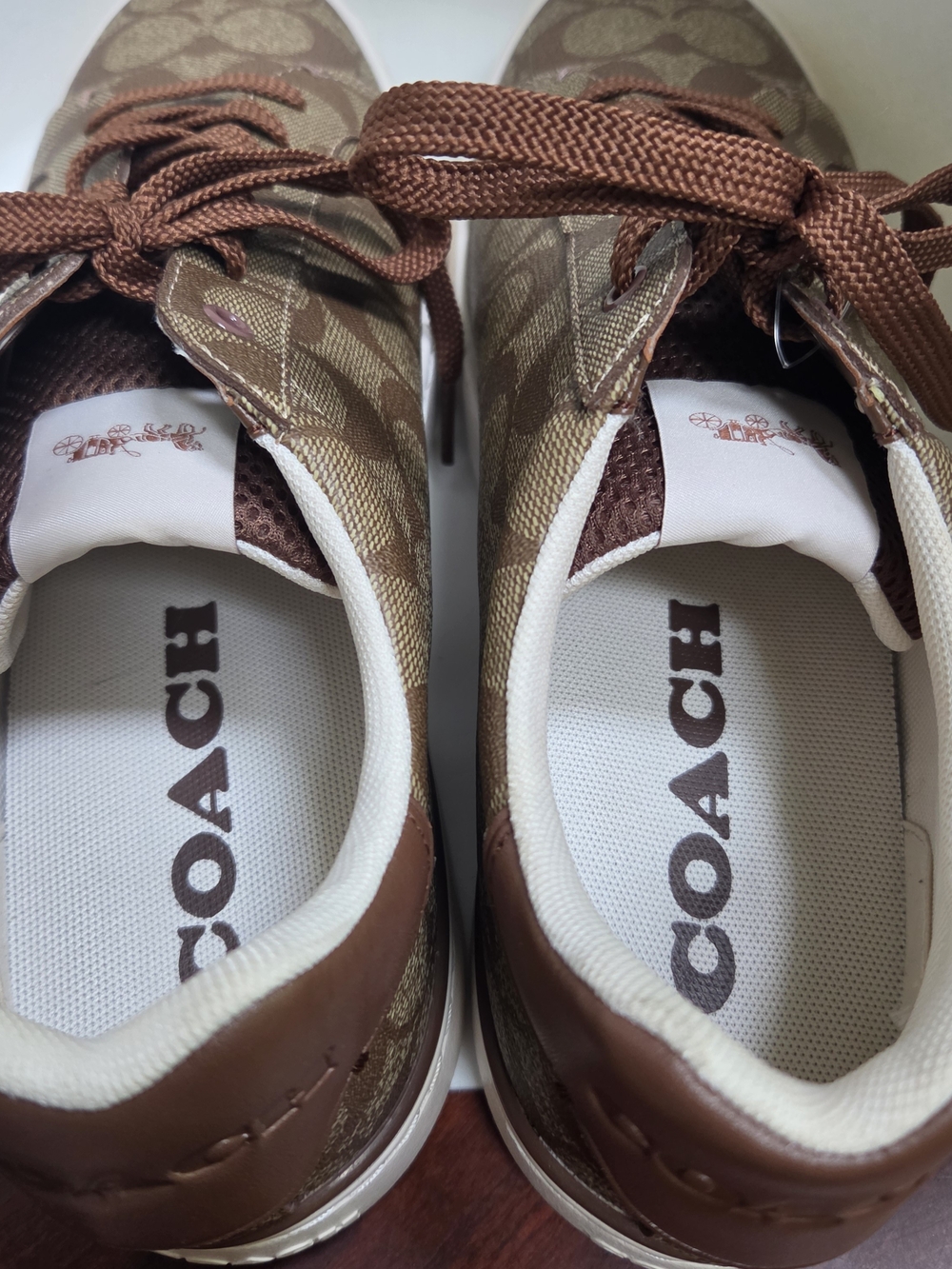 COACH Cream and White Logo Interior Sneakers Mens- 10 - Picture 8 of 8